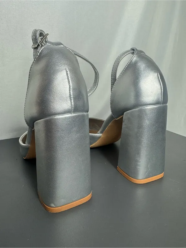 Silver Pointed-Toe wedding party elegant Block Heel Ankle Strap Pump Size 39 - Image 6