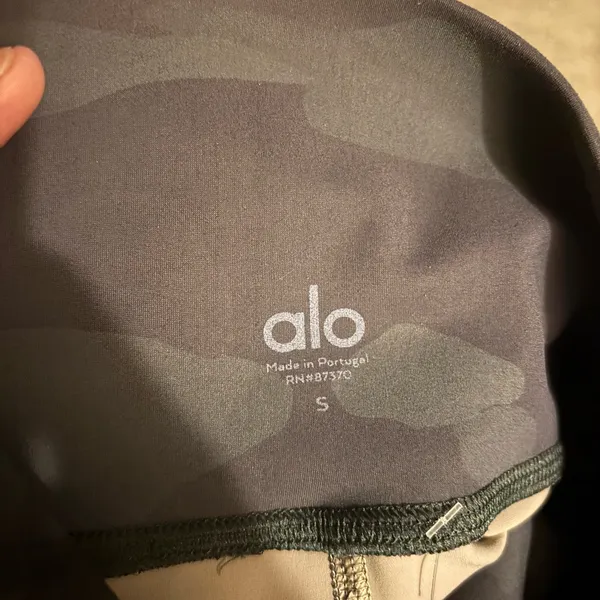Alo high waist vapor biker short small - Image 5