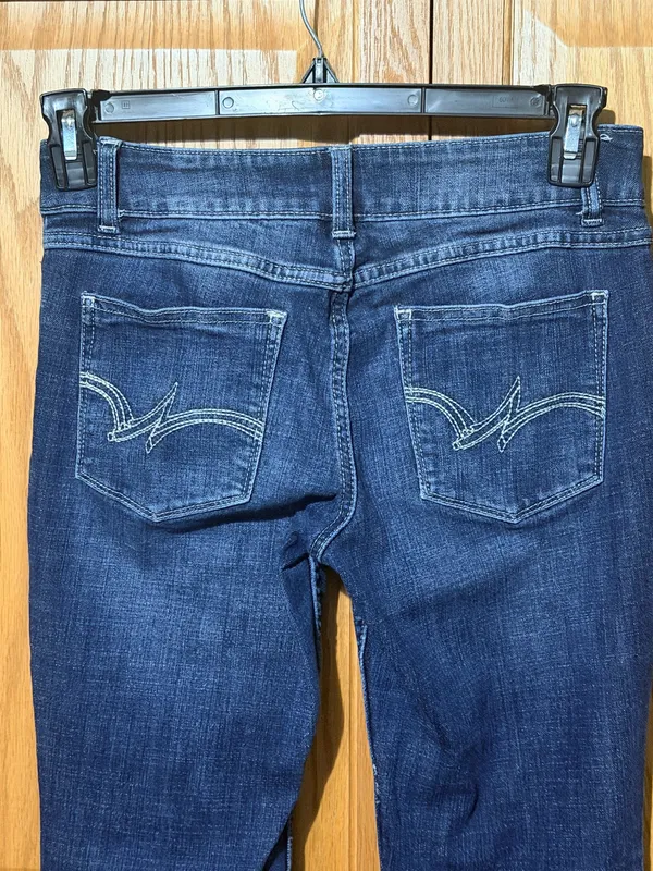 Wrangler Women's Boot Cut Jeans Dark Wash Blue 3x34 - Image 3