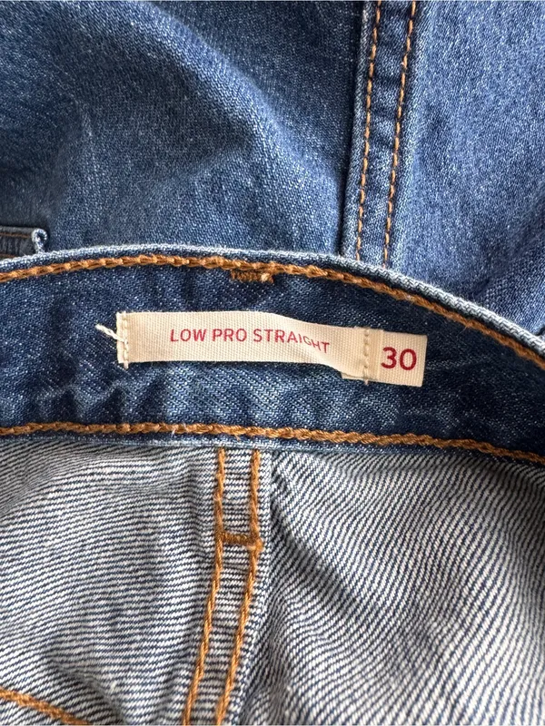 Levi’s Low Pro Straight Denim Blue Jeans Women’s 30 Distressed - Image 7