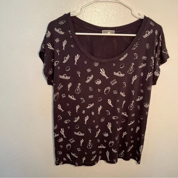 Pleione‎ Women's Size Small T-Shirt Gray Scoop Neck Southwest Sombrero Chips - Image 2