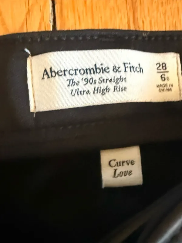 ABERCROMBIE AND FITCH Curve Love Ultra High Rise 90s‎ Straight Leather Pant 28 - Image 4
