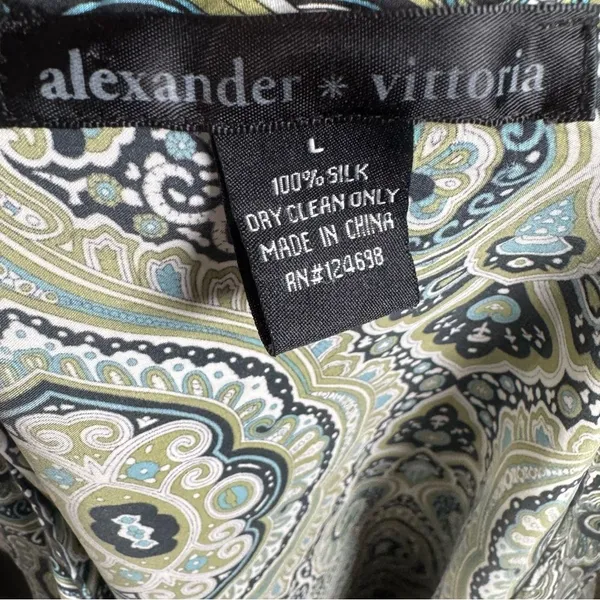 Alexander Vittoria 100% silk sage green boho print smocked top size large - Image 5