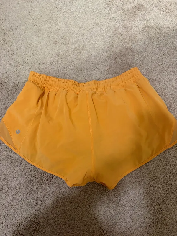 Lululemon Shorts 2.5" - Image 2
