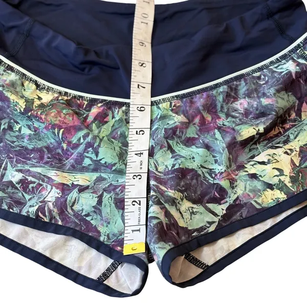 Lululemon Speed Up Shorts Women 4 Abstract Workout Summer Beach Low Rise Running - Image 10