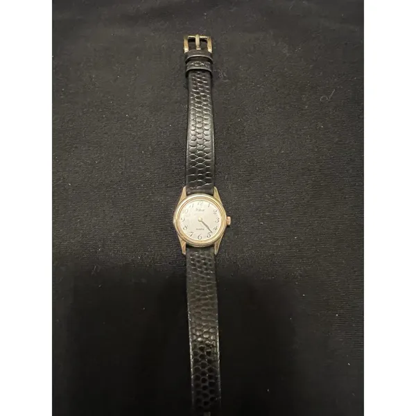 Pulsar Women's Gold Tone Embossed Leather Strap Watch Vintage - Image 8