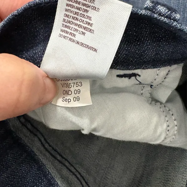 NWOT Old Navy The Diva Low Rise Stretch Denim Blue Flare Trouser Jeans 6 Casual - Image 7
