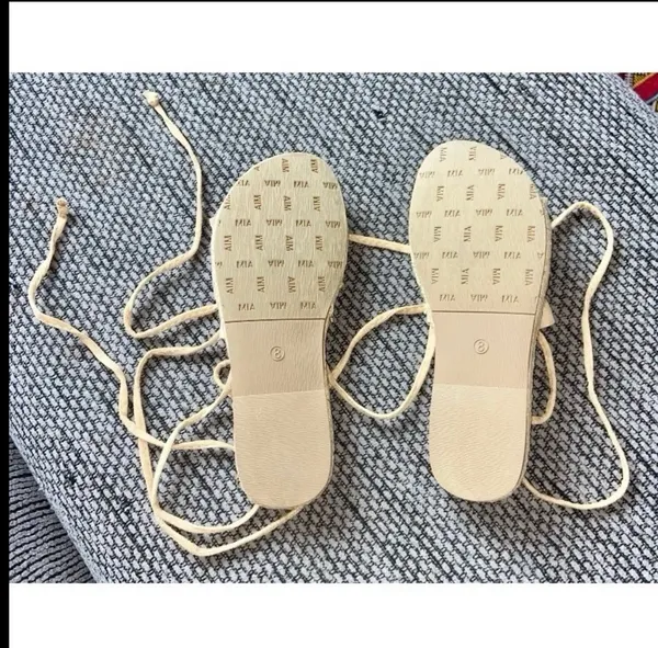 NWOT MIA Camel Faux Leather Gladiator Lace-up Sandals, Sz 8 - Image 2