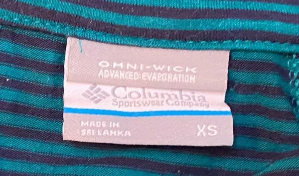 Columbia Workout/Hiking Top Size XS - Image 3