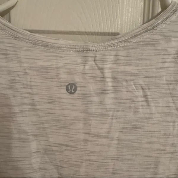 Lululemon Love crew short sleeve - Image 3