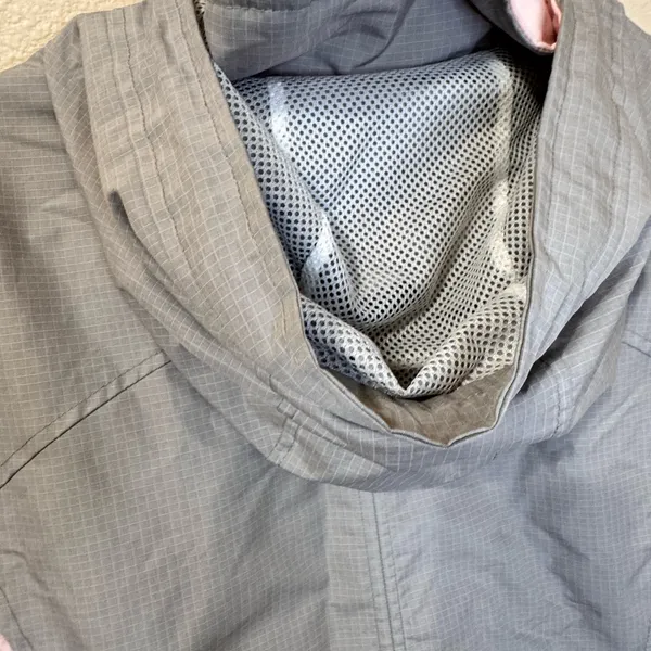 Hollister All Weather Hooded Windbreaker Jacket Size M Gray Pink - Image 11