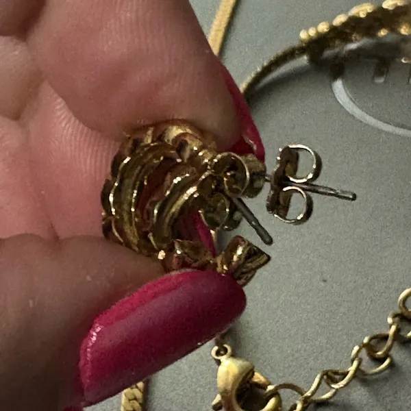 Avon Gold Tone Braided Crystal Necklace and Bracelet Set stamped NR - Image 3