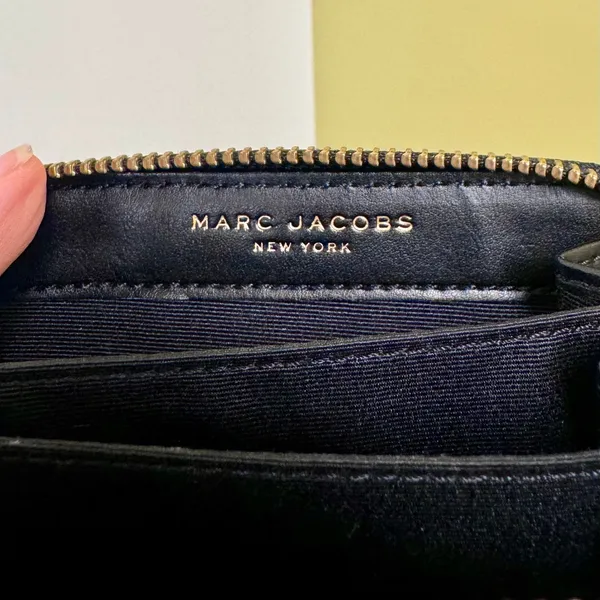 Marc Jacobs Mini Wallet Zip Around Black Saffiano Finish Card Wallet - Image 9