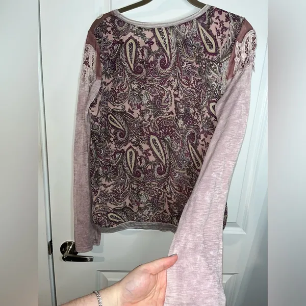 Buckle Gimmicks Collection Mauve Mesh Paisley CrissCross Long Sleeve Size Large - Image 8