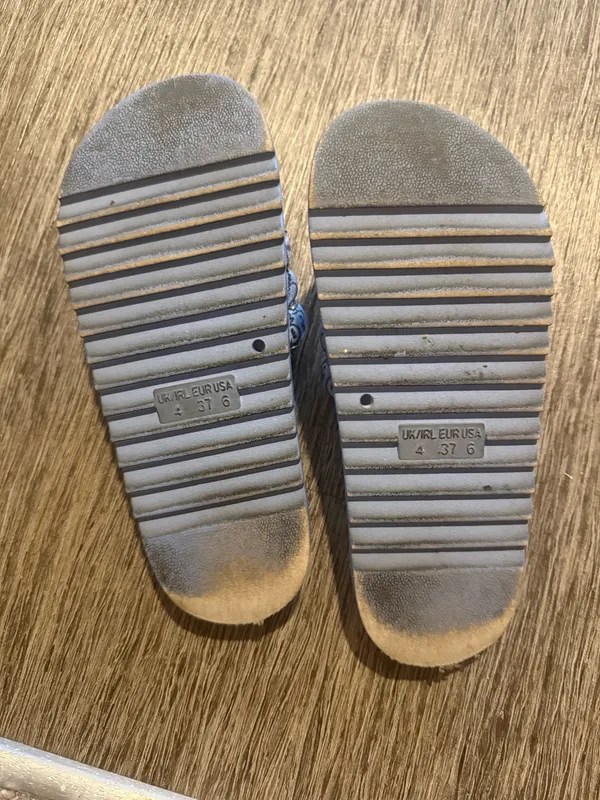 Blue slides Size 6 - Image 2