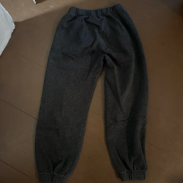 Brandy Melville Rosa Sweatpants - Image 3