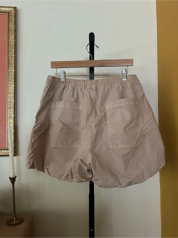 Anthropologie Pilcro Utility Shorts Bubble Hem Elastic Waist Tan Khaki Large‎ - Image 4