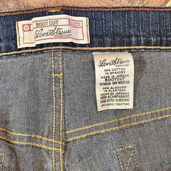 Levi's Levi Strauss Signature Bootcut Women’s 18W Medium Denim Jeans - Image 7
