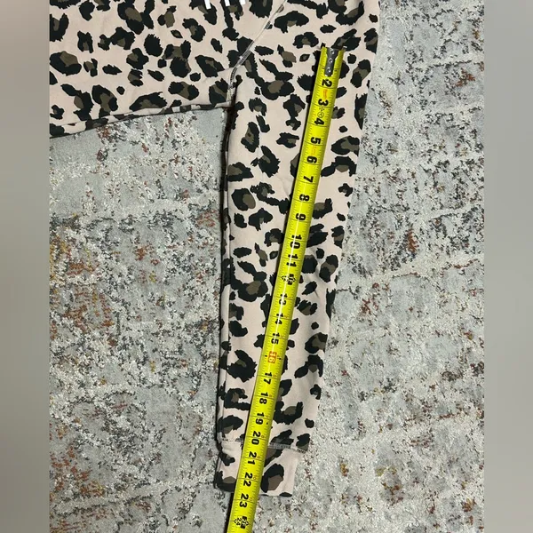 Brunette the Label Middle Sister Crewneck Sweatshirt leopard print size M/L - Image 12
