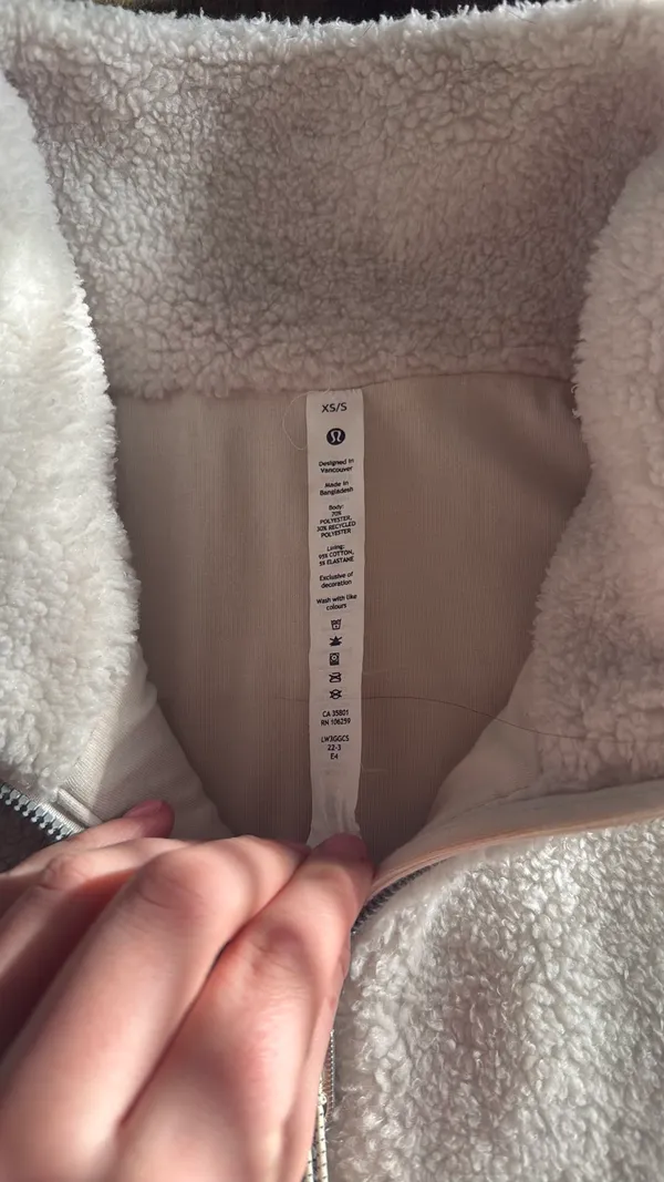 Lululemon Sherpa Pullover - Image 5