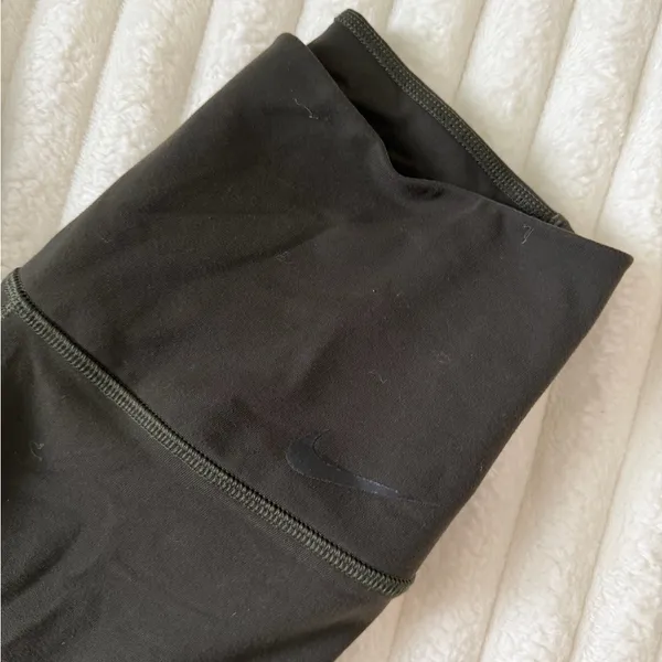 Nike cropped green High-Waist Leggings - Image 2