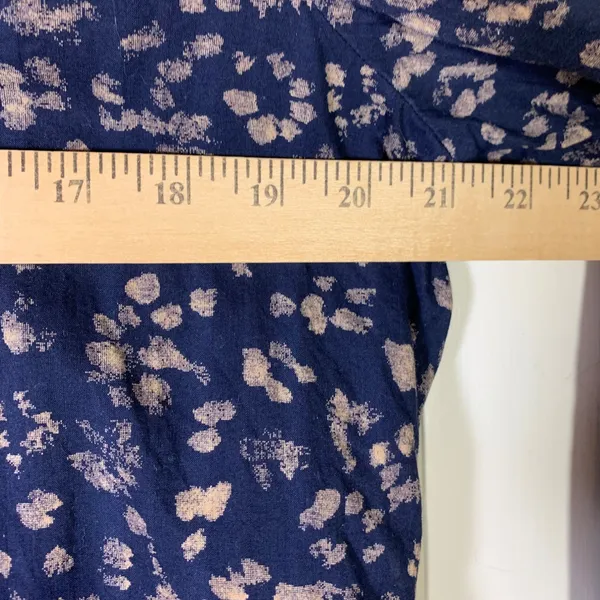 Gap Navy Blue Tan Abstract Print Shirred‎ Popover Cotton Blouse Medium Church - Image 7