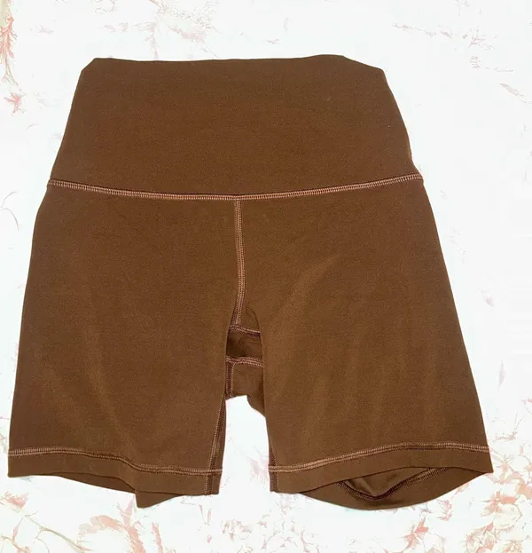Lululemon Java Align Shorts 6" - Image 2
