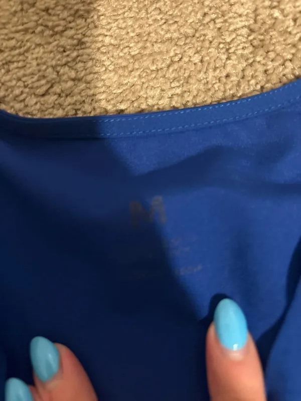 Royal blue Amazon scrubs Size M - Image 3