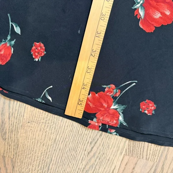 Vtg Old Navy Floral Rose Print Maxi Skirt Black Red Size 6 A Line Midi - Image 4