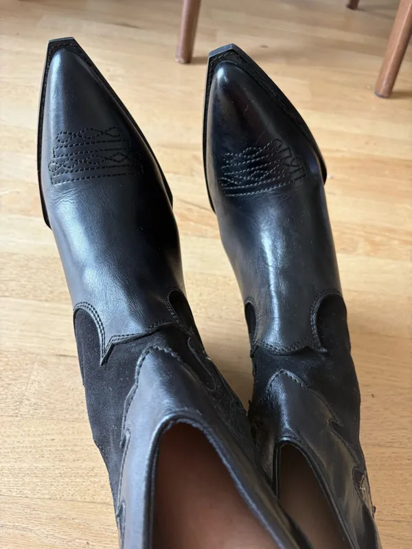 Black Western - Image 6