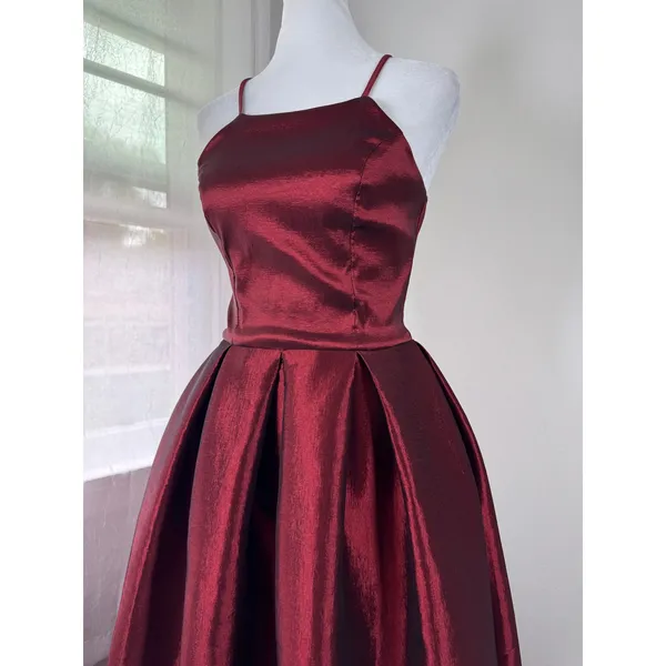 Vintage Y2K Windsor Crimson Sleeveless A-Line Floor Length Gown - Image 3