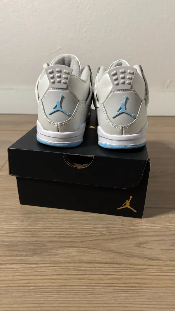 Kids Jordan Air Retro 4 - Image 4