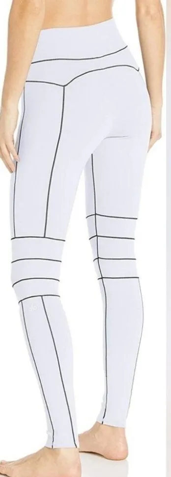 Alo Yoga leggings - Image 2