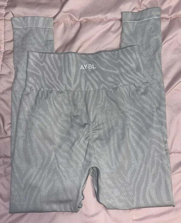AYBL Seamless Leggings - Image 2