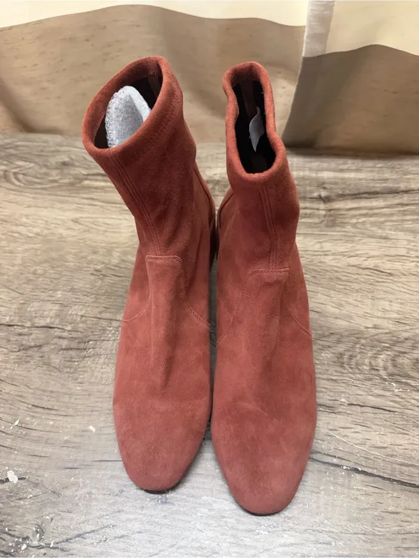 Stuart Weizmann Accordion
Suede Sock Bootie size 9 B - Image 7