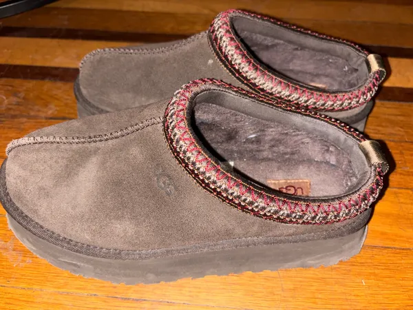 UGG Women’s Brown Suede - Image 5