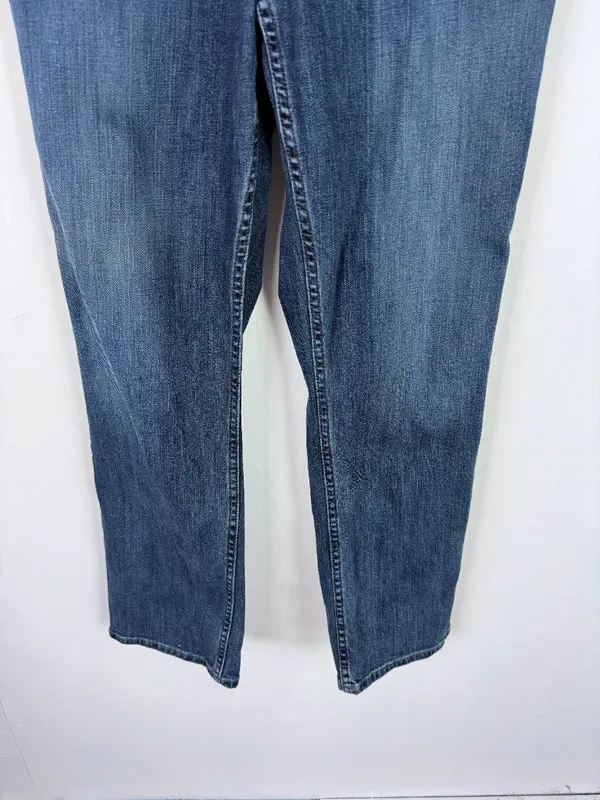 Abercrombie & Fitch Curve Love The '90s Straight Ultra High Rise Jeans 29 8 EUC - Image 3