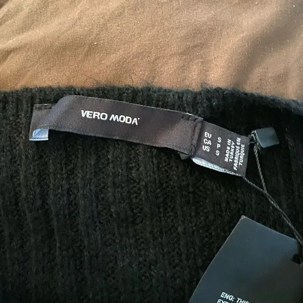 NWT Vero Moda Vmjoleen Sweater Tank Black Size Small - Image 6