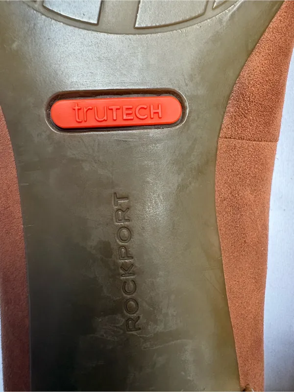 Rockport Total Motion Kaiya Pumps Brown Suede Size 6M - Image 7