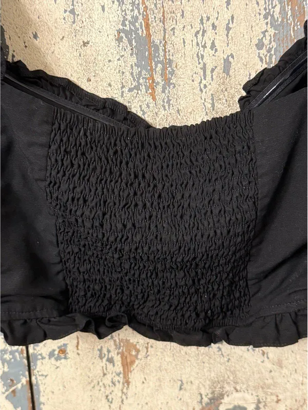 ASTR the Label Women's Feronia Top, black crop top, size Medium - Image 8
