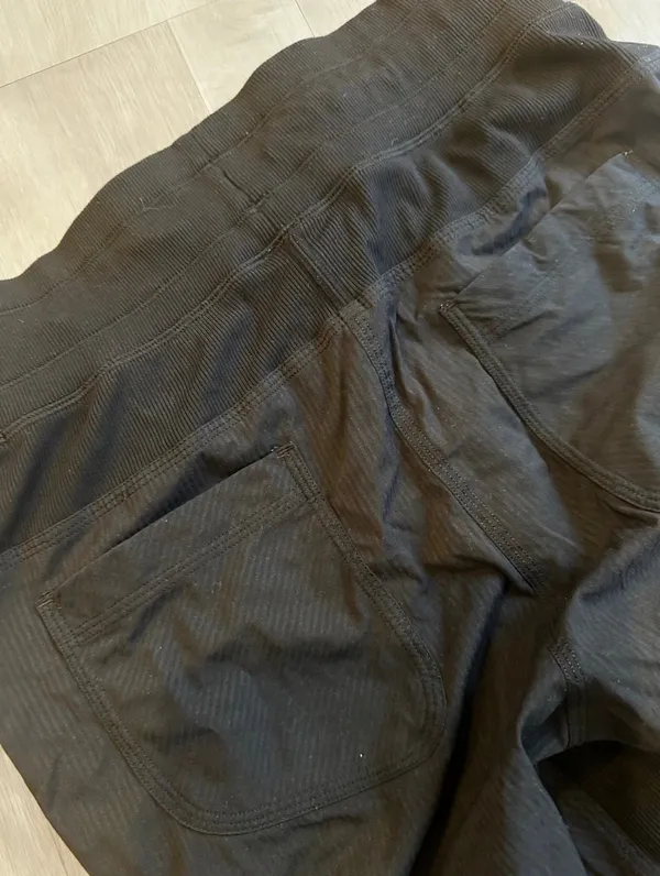 Lululemon Dance Studio Women's Black Pants Sz 6 Tapered Jogger Athleisure - Image 5