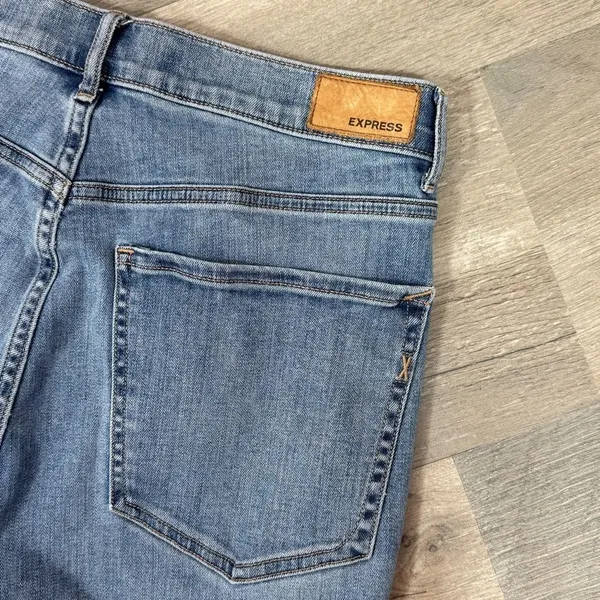 Express Super High Rise Mom Jeans‎ Blue 10 Crop Straight - Image 5