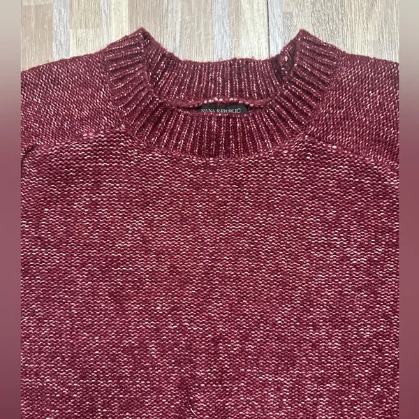 Banana Republic Sweater, Wpmen's Size Medium - Image 8