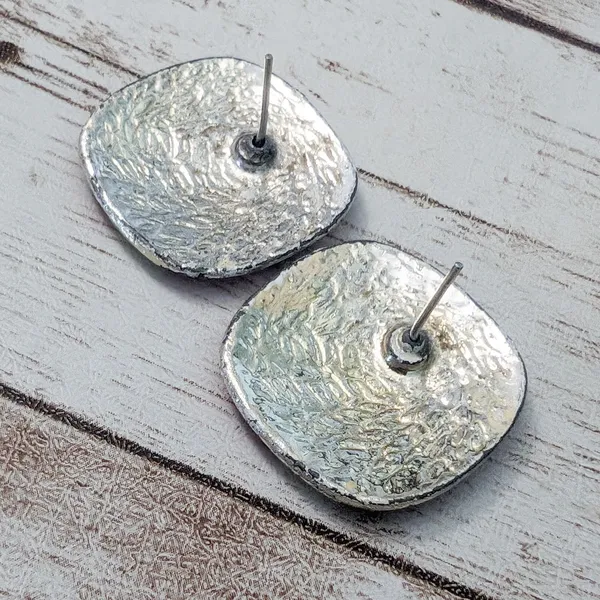 Vintage Earrings For Pierced Ears Red Rounded Square Shape - Image 5