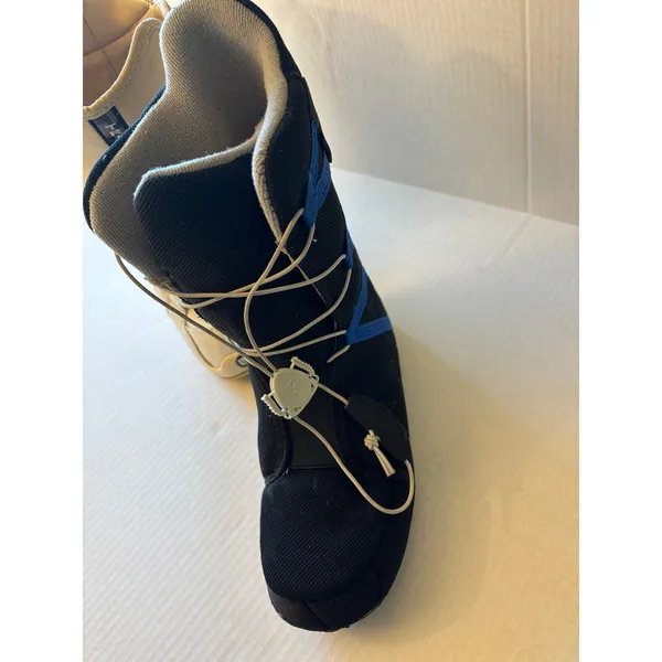Burton Tribute womens sz 6.5 snow board ski boots - Image 10