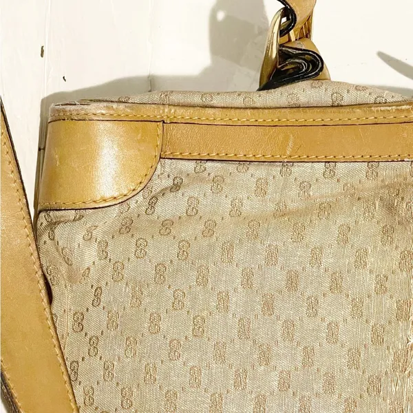 Gucci‎ Vintage GG Fabric Leather Trim Gold Hardware Shoulder Bag Pocketbook - Image 3
