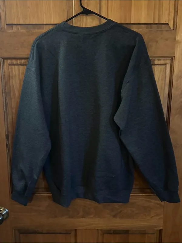 Cabela's Big buck gray Charcoal Sequin Deer Crewneck Sweatshirt Size large - Image 4