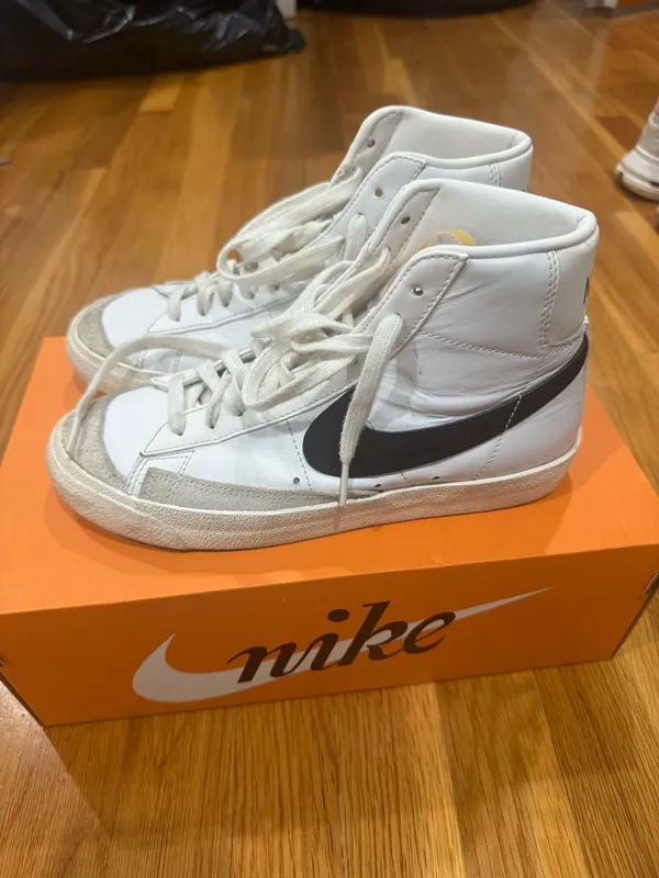 Nike Blazer Mid 77 Women’s - Image 3