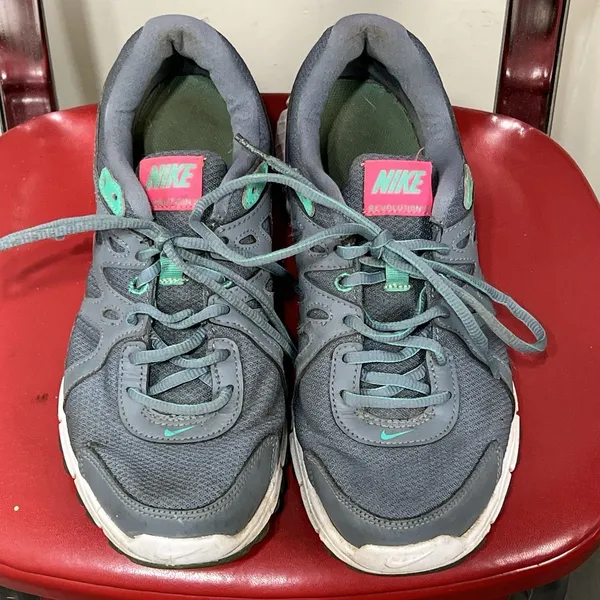 Nike Revolution 2 Women's Running Shoes Size 9 Grey/Pink No Insoles - Image 6