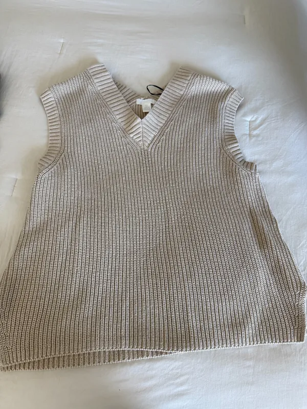 Beige oversized sweater vest - Image 2